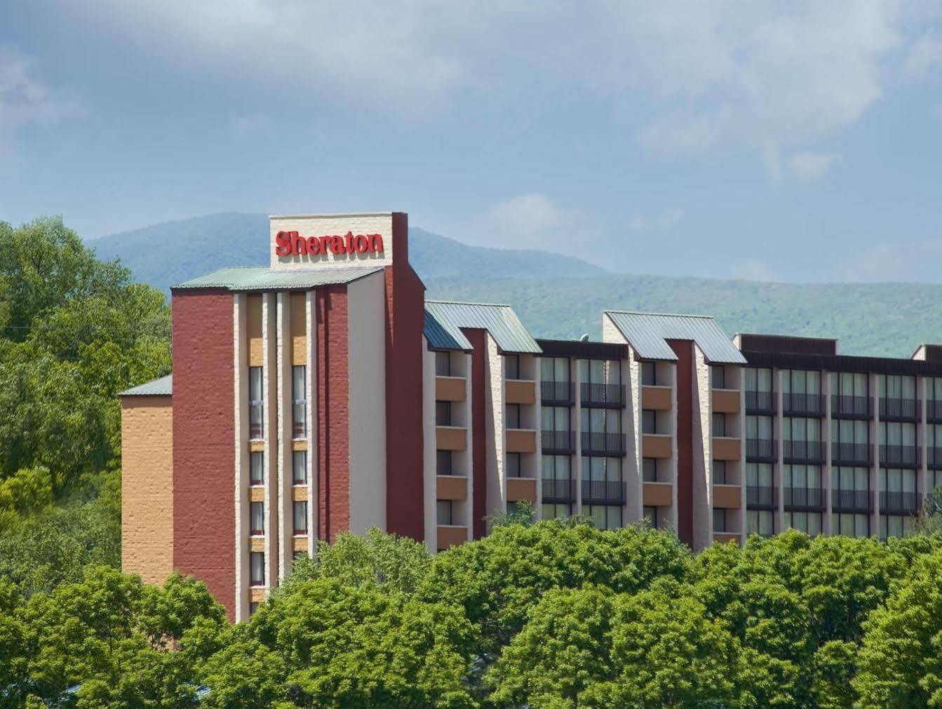 Blue Ridge Hotel & Conference Center Roanoke Exterior photo